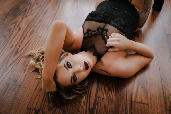 Ariana Rodriguez Ortega of Ariana Rodriguez Photography is a McKinney Texas Boudoir Photographer specializing in boudoir and portrait photography in McKinney Texas. Ariana Rodriguez Photography McKinney Boudoir