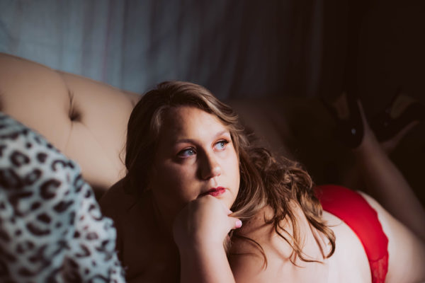 Christy Briscoe of Enchanted Still Productions is an Lawrenceburg Kentucky Portrait & Boudoir Photographer specializing in boudoir and portrait photography in Lawrenceburg Kentucky. Enchanted Still Productions