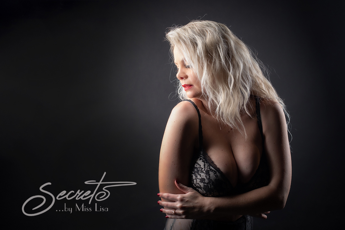 Lisa Blaschke ofSecrets by Miss Lisa is a New Braunfels, Seguin, San Marcos Texas area Boudoir Photographer specializing in boudoir and portrait photography in New Braunfels, Seguin, San Marcos Texas area. Secrets by Miss Lisa - New Braunfels Texas Boudoir Photographer