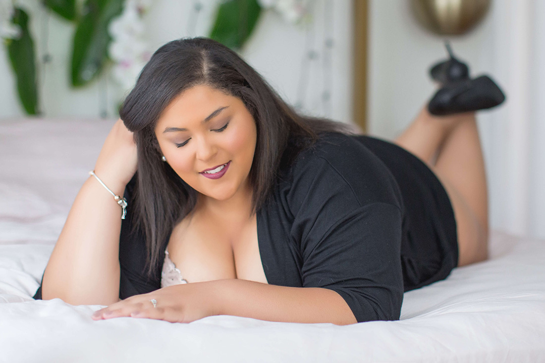 Asif Ali of Boudoir Studio 6201 is a Rochester New York area Boudoir Photographer specializing in boudoir and portrait photography in Rochester New York area. Boudoir Studio 6201 - Rochester New York Boudoir Photographer